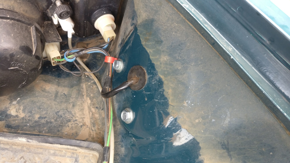 Максимально скрытая установка пневмосигнала на 2105 — Lada 21070, 1,5 л ...