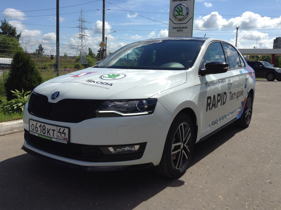 Шкода рапид до 100. Фото Skoda Rapid FL Генератор.