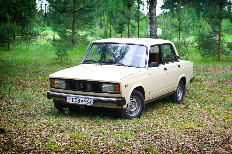 Lada 2105