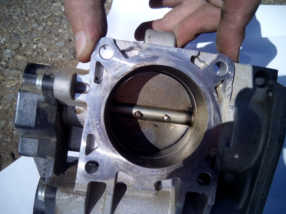 Почистил дроссельную заслонку — Lada Гранта (1G), 1,6 л, 2014 года ...