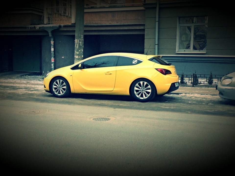 Opel Astra GTC drive2