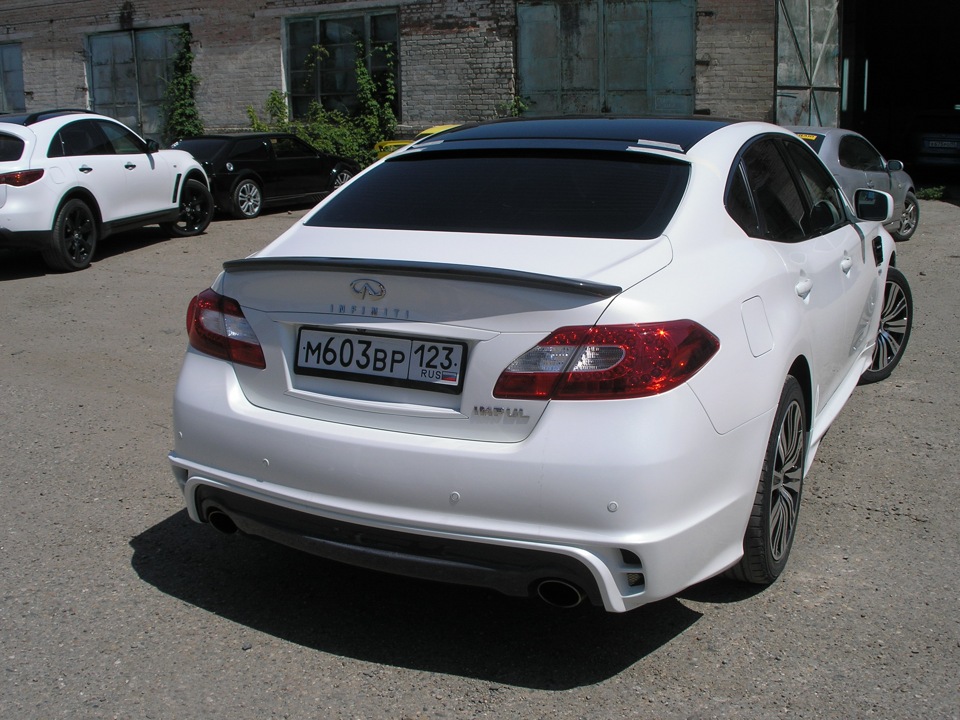 Infiniti m 37 vs Fuga