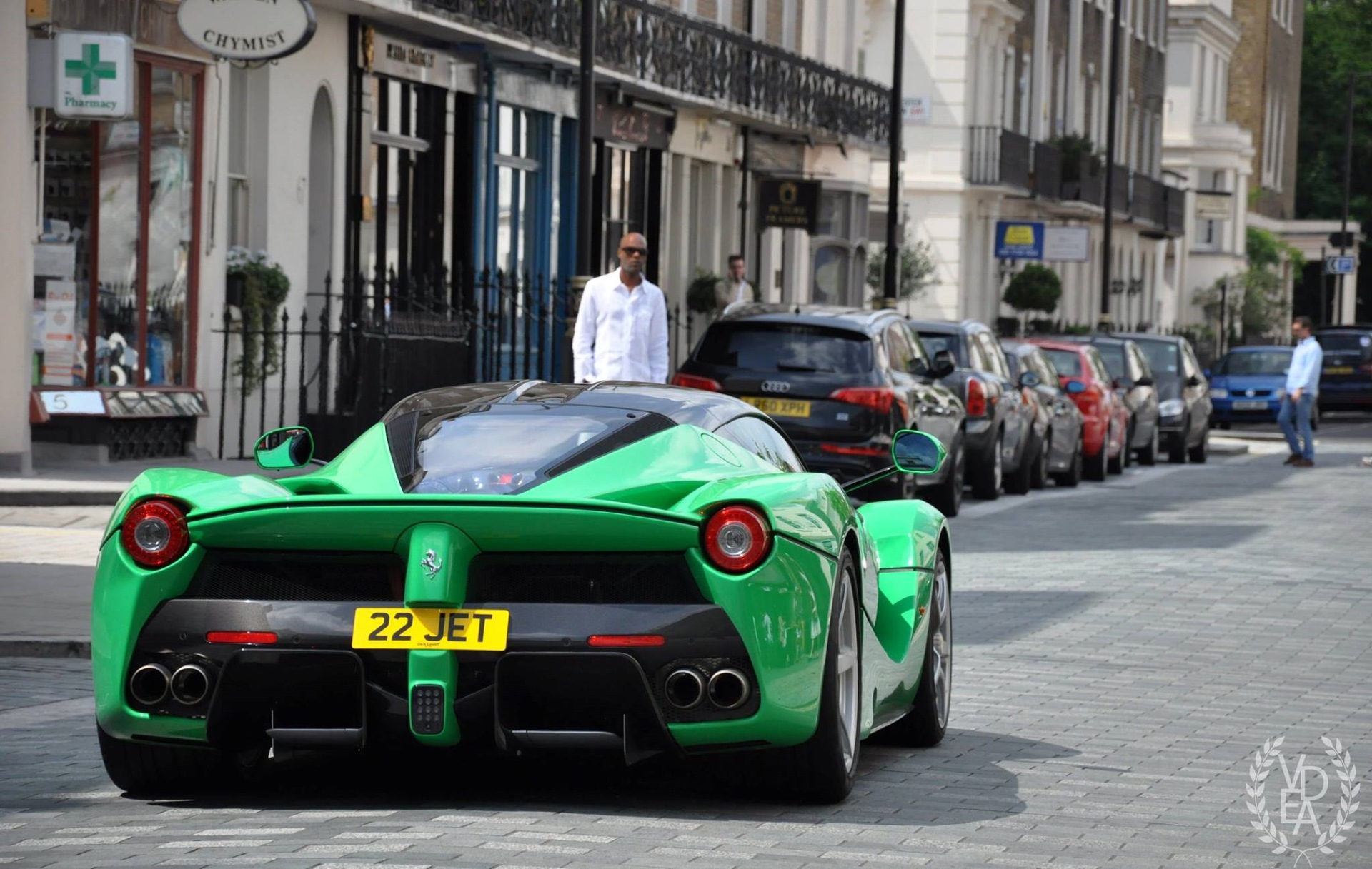 Ferrari 488 зелёная