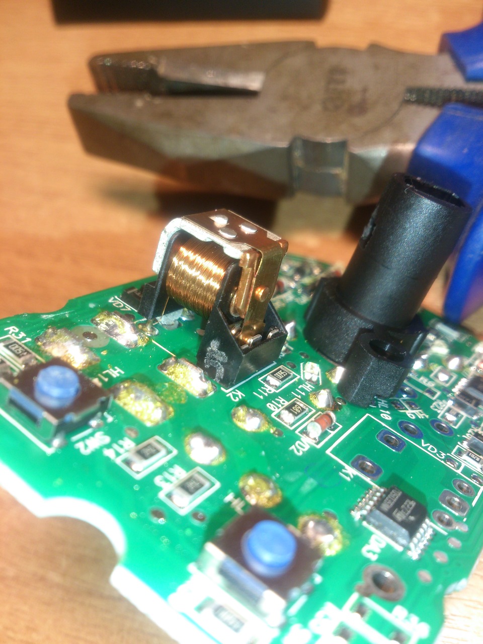 Вот, собственно, то реле! Тоже внешне дефектов не вижу. — Lada Гранта Лифтбек (1G)