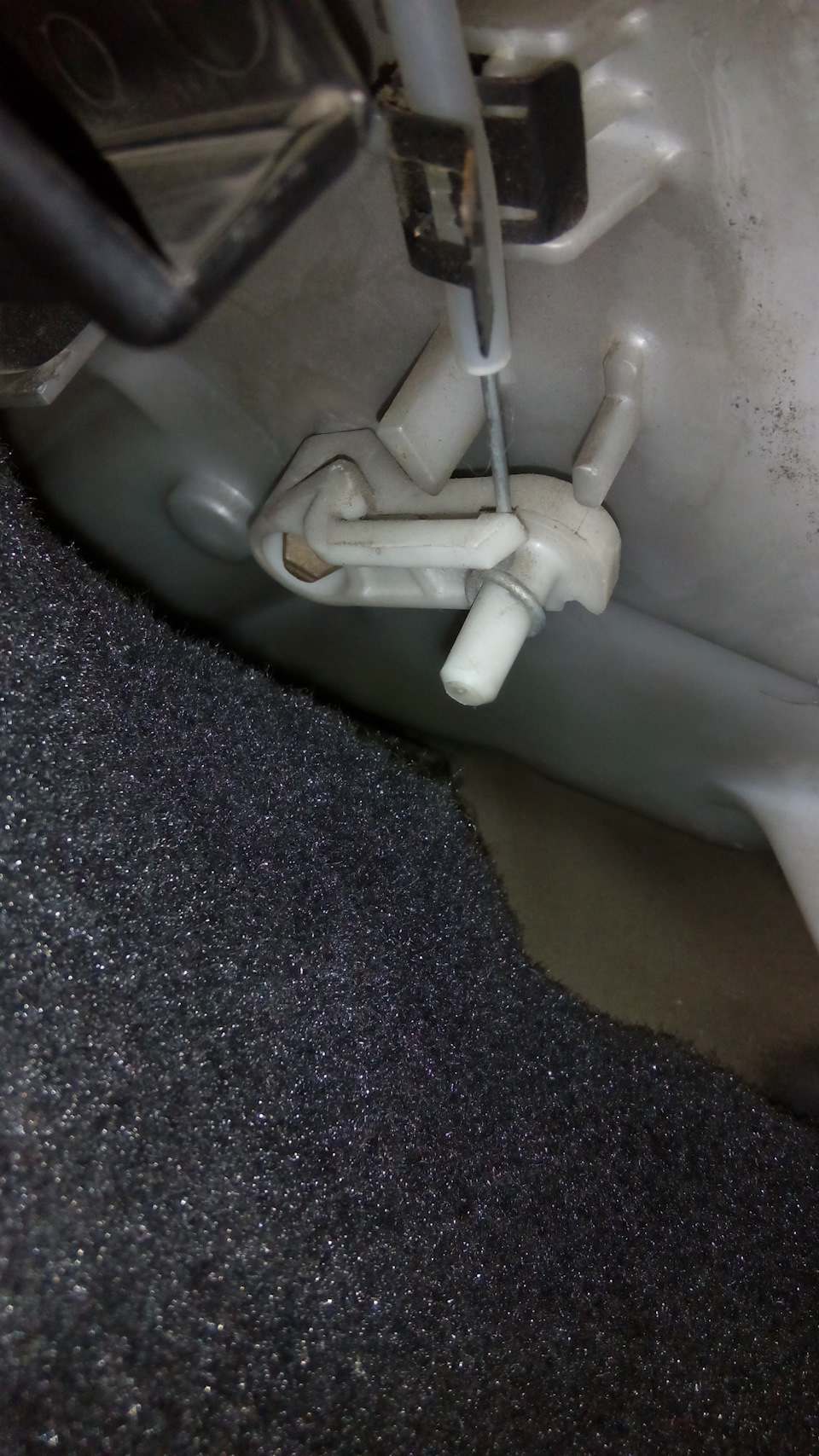 Тепло в салон! Регулировка тросика заслонки печки — Subaru Forester (SF ...