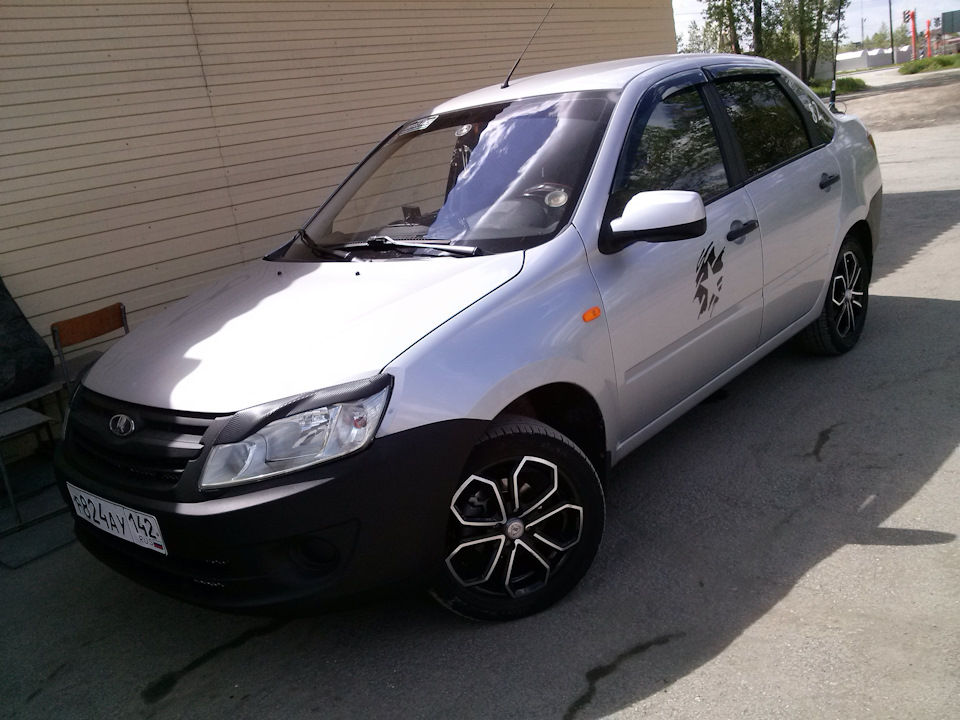 Доп.освещение в задний ход. — Lada Гранта, 1,6 л, 2013 года | плановое ...