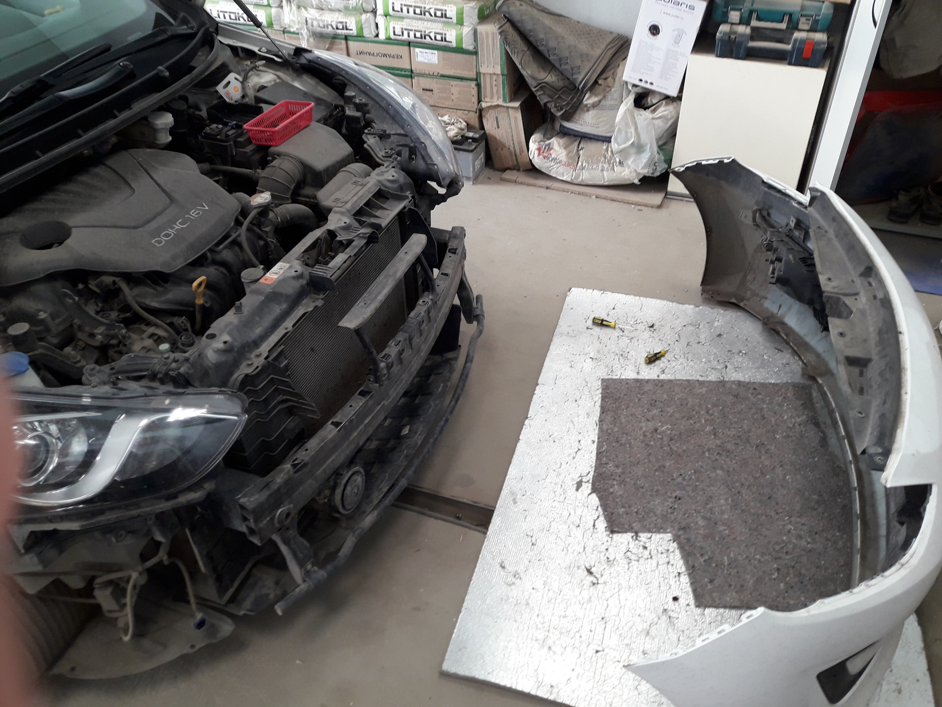 Снятие бампера - Hyundai i30 (1G), 1,4 л, 2010 года своими руками DRIVE2