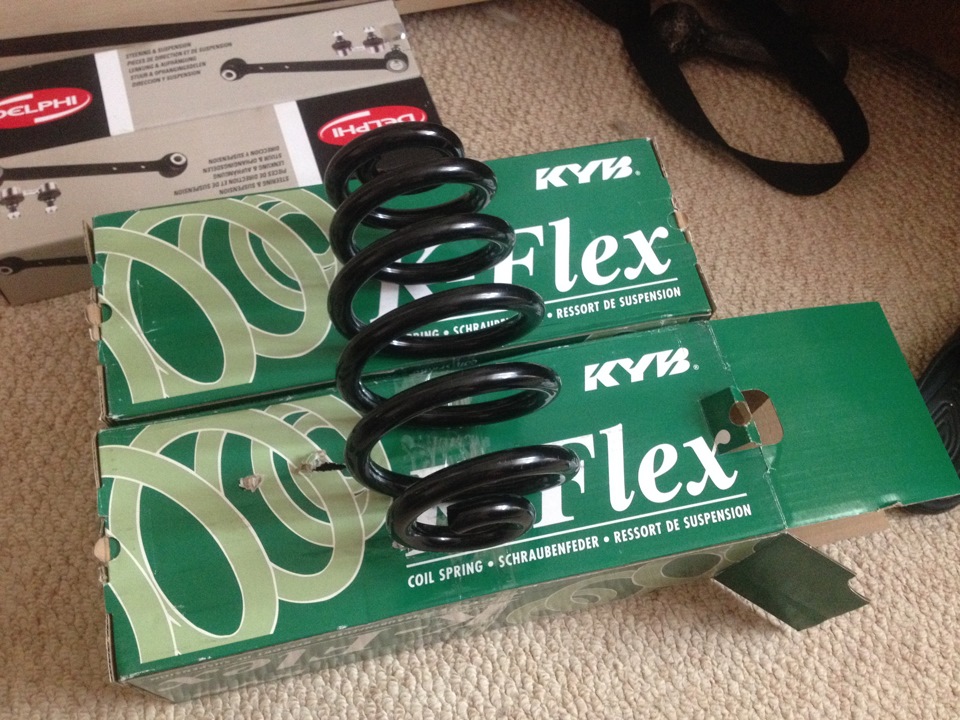 Пружины KYB K-Flex — Audi A4 (B7), 2 л, 2007 года | запчасти | DRIVE2