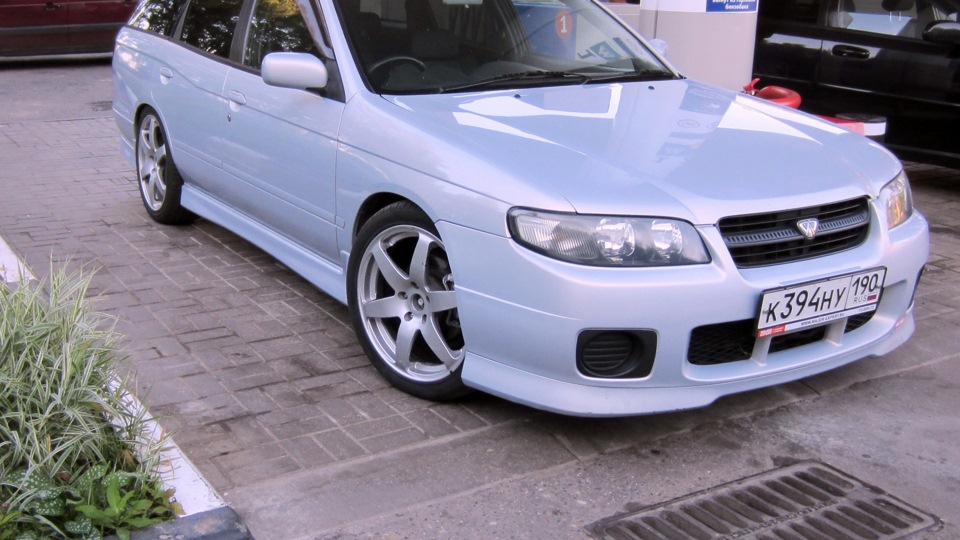 Nissan Avenir w11 JDM