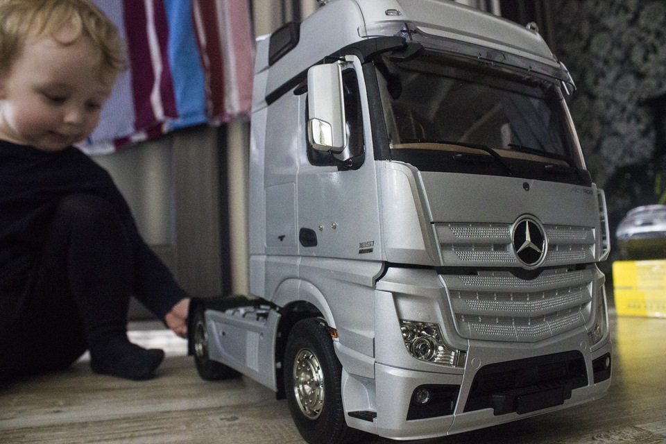 Mercedes Actros drive2