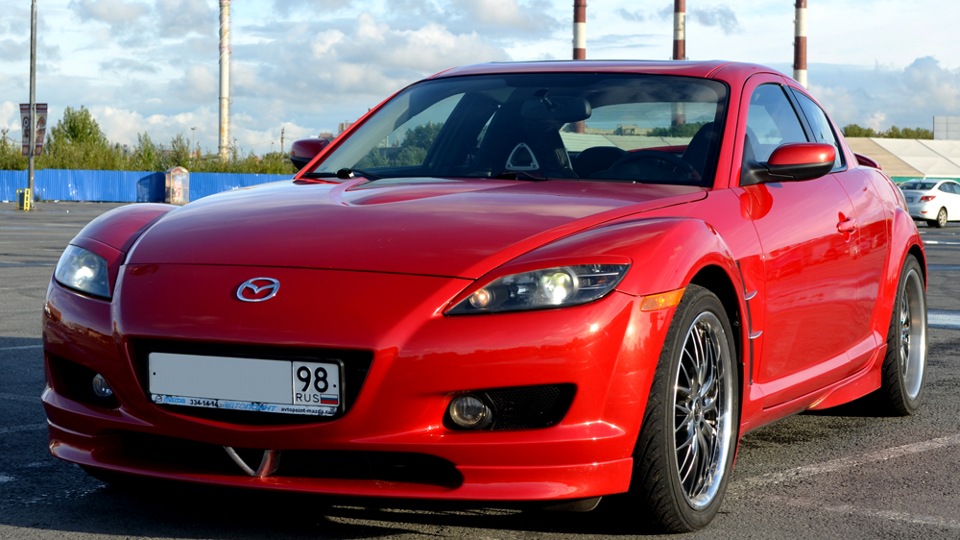 Mazda RX 8 Red