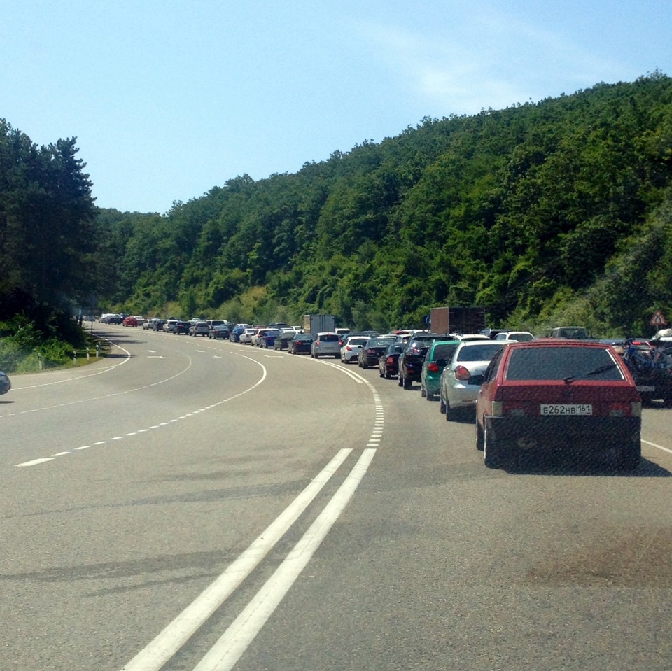 Краснодар сочи на машине. Трасса Джубга Адлер. Горный серпантин Джубга Сочи. Серпантин Джубга Лазаревское. Серпантин Архипо Осиповка.