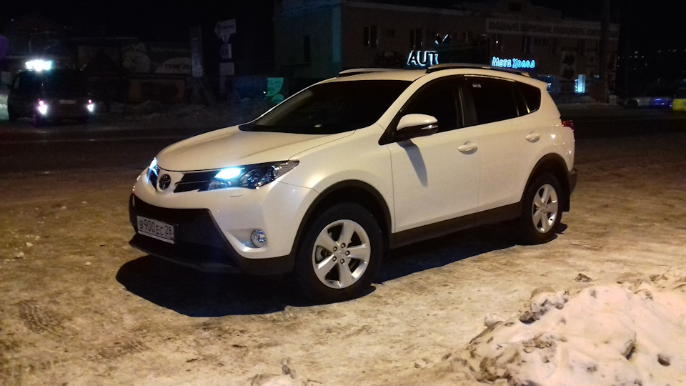 Рав ростов. Тойота рав 4 2014 белая. Тойота рав 4 белая 2014 года. Rav4 2014 белый. Toyota rav4 drive2.