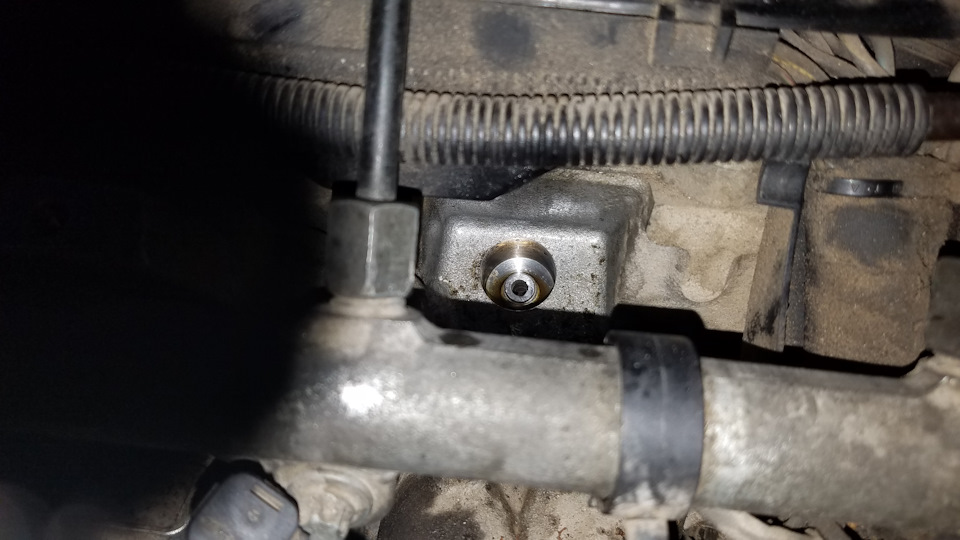 Сломалась таки свеча накаливания. Печалька. — Mercedes-Benz E-class ...