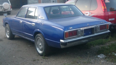 Toyota crown s100