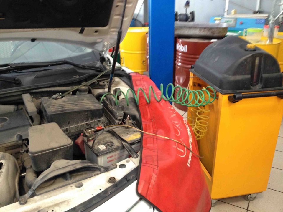 Промывка форсунок без снятия, чистка дроссельной заслонки — Toyota ...