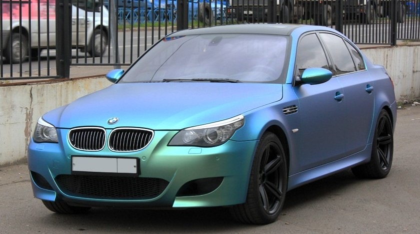 М5 цвет асфальт. BMW e60 зеленая. BMW m5 e60. BMW m5 e60 v10. БМВ е60 зеленая матовая.