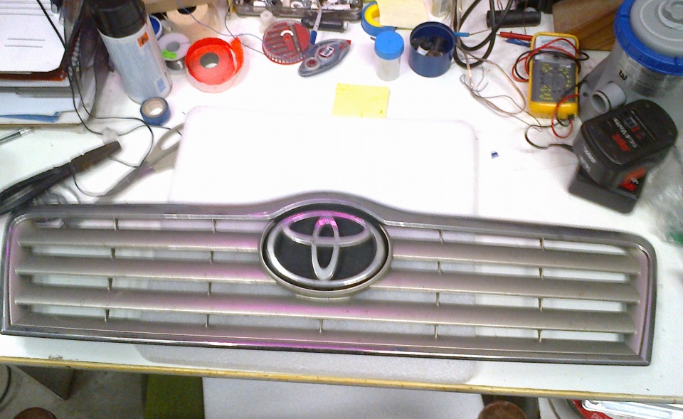 не много хрома на решетку радиатора — DRIVE2