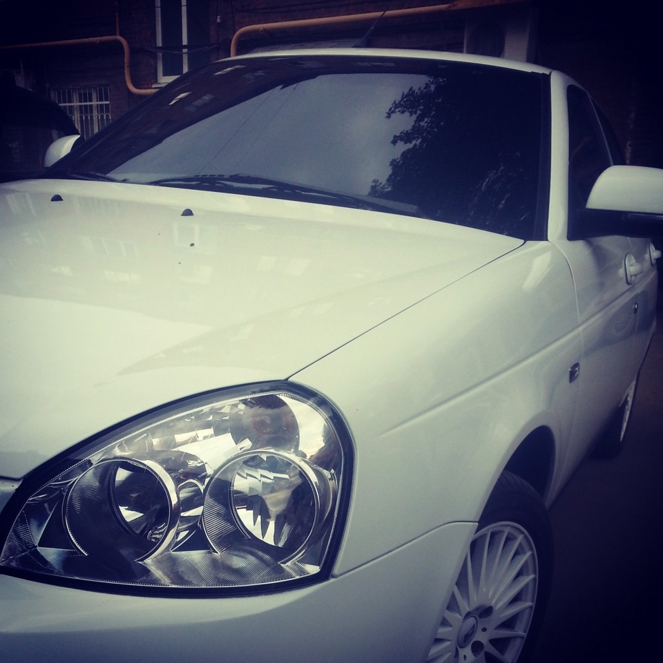 Тонировка лба :) — Lada Приора хэтчбек, 1,6 л, 2012 года | другое | DRIVE2