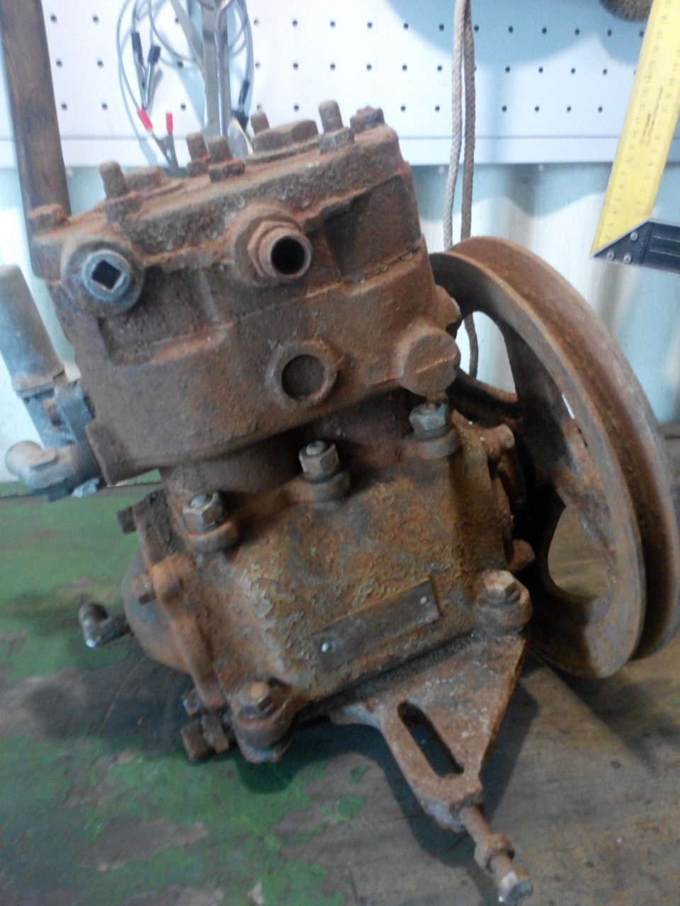 Компрессор фв-6. Смазка компрессора зил 130. Ремонт компрессоров зил. Компрессор зил 130. Компрессор т-150.