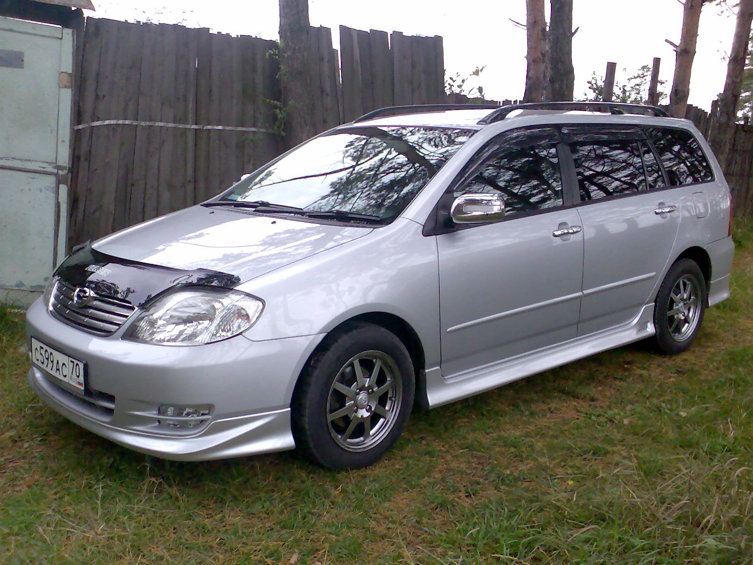      Toyota Corolla Fielder 15 2003