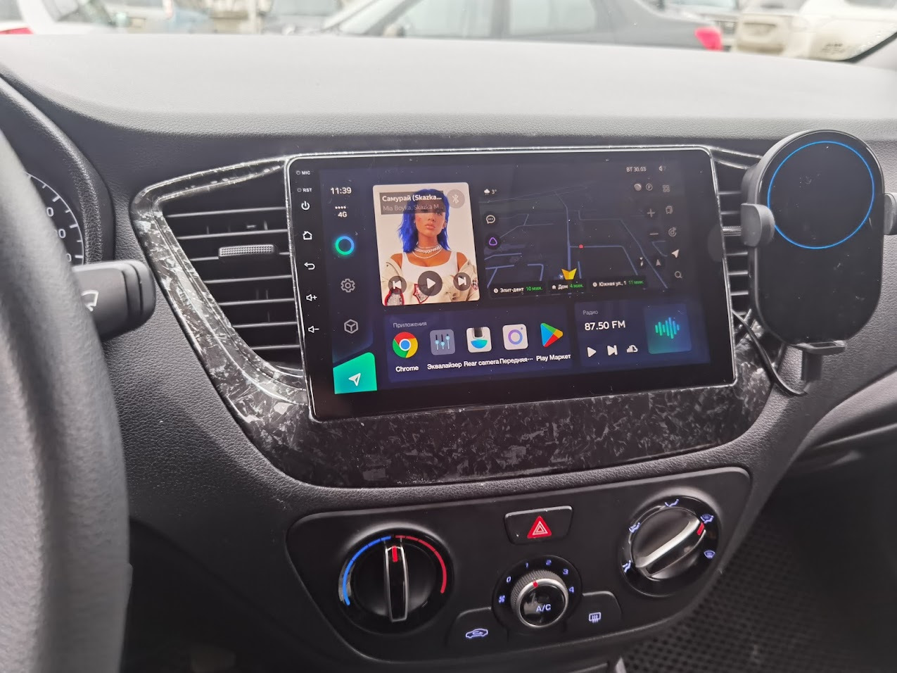 Hyundai solaris 2013 гу bluetooth. Магнитола в солярис какой. Магнитола на хендай солярис 2012. Магнитола в солярис какой. Магнитола хендай солярис 2011.