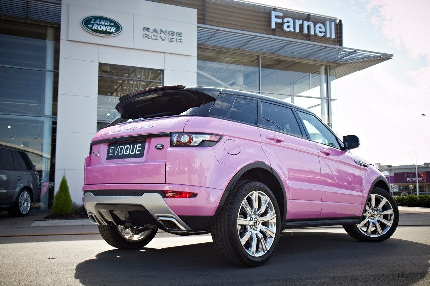 Range Rover Evoque розовый