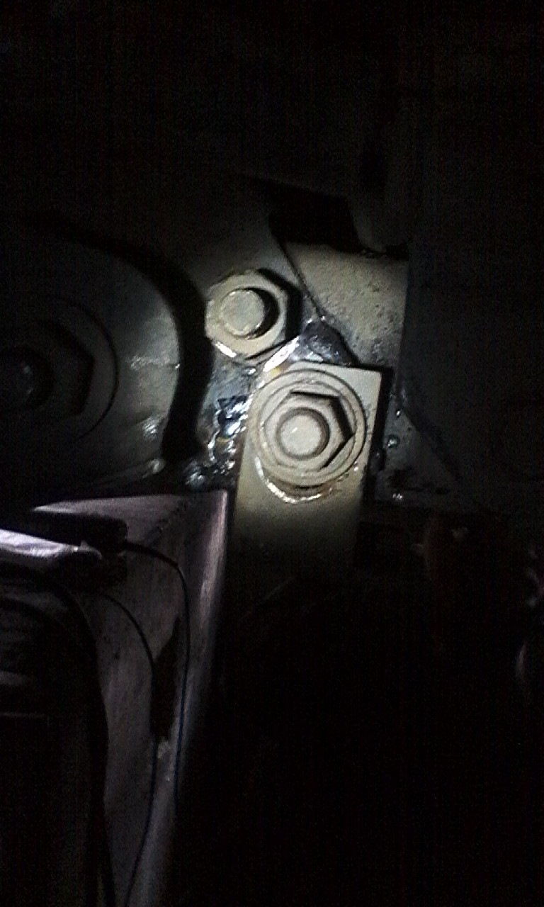 Обломались уши крепления передней балки стаба и моста — Nissan Terrano ...