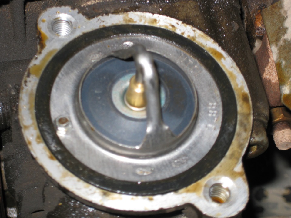 Как правильно поставить термостат на мтз 82. Термостат уаз 409 буханка. 0 термостат. 4. Термостат уаз 402.