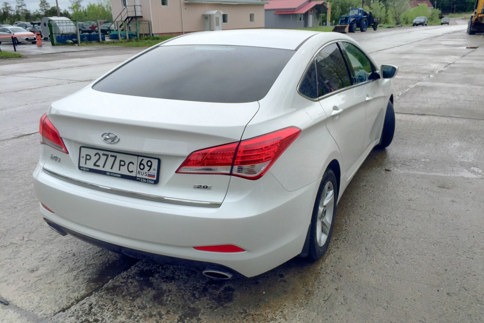 I40 Hyundai с мигалками