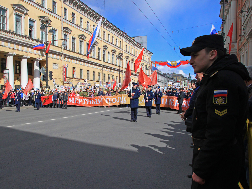 Передачи на сегодня спб победа. Петербург 9 мая. Представления СПБ 9 мая. Петербург 9 февраля. 9 Мая Питер вертикальные.