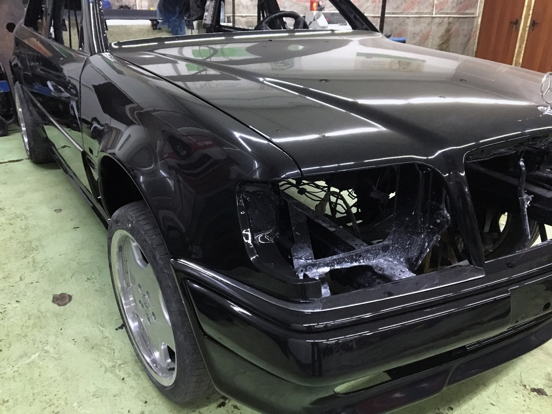 W124 блэк раша W124 блэк раша
