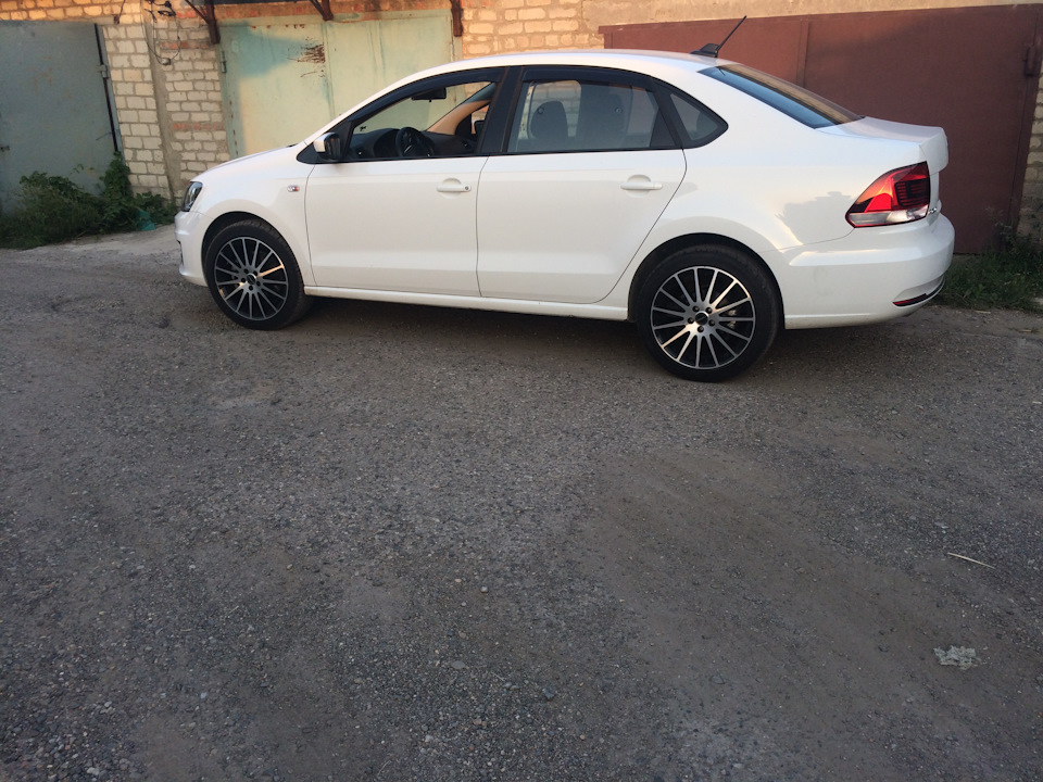 Поло Седан Рестайлинг, кто с какой машины пересел, плюсы и минусы. — DRIVE2