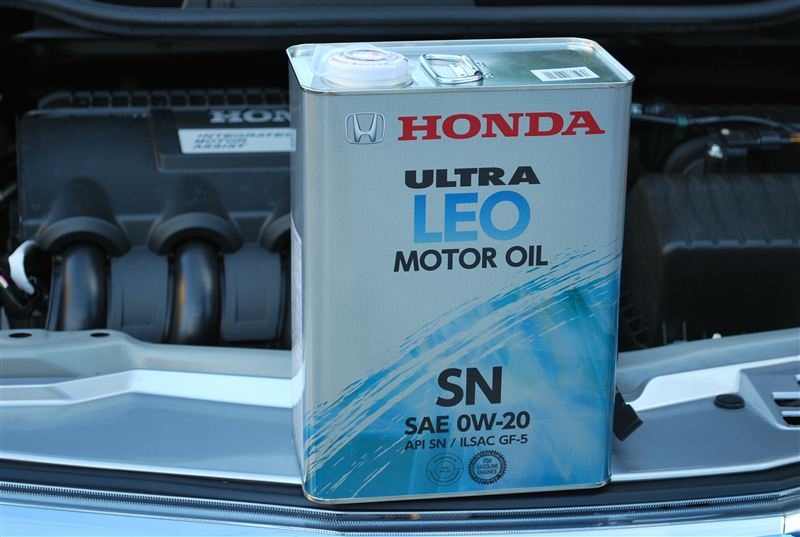 Мотор масло honda. Моторное масло для Хонда фит 1.3 2005. Масло моторное для Хонда фит 1,5 гибрид. Масло моторное для Honda Fit 2002 г. Масло для Хонда фит 1.3.