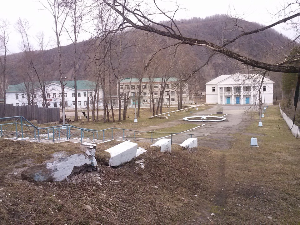 Погода хинганск. Поселок Хинганск Еврейской автономной. Дамба Хинганск. Озеро Хинганск ЕАО.