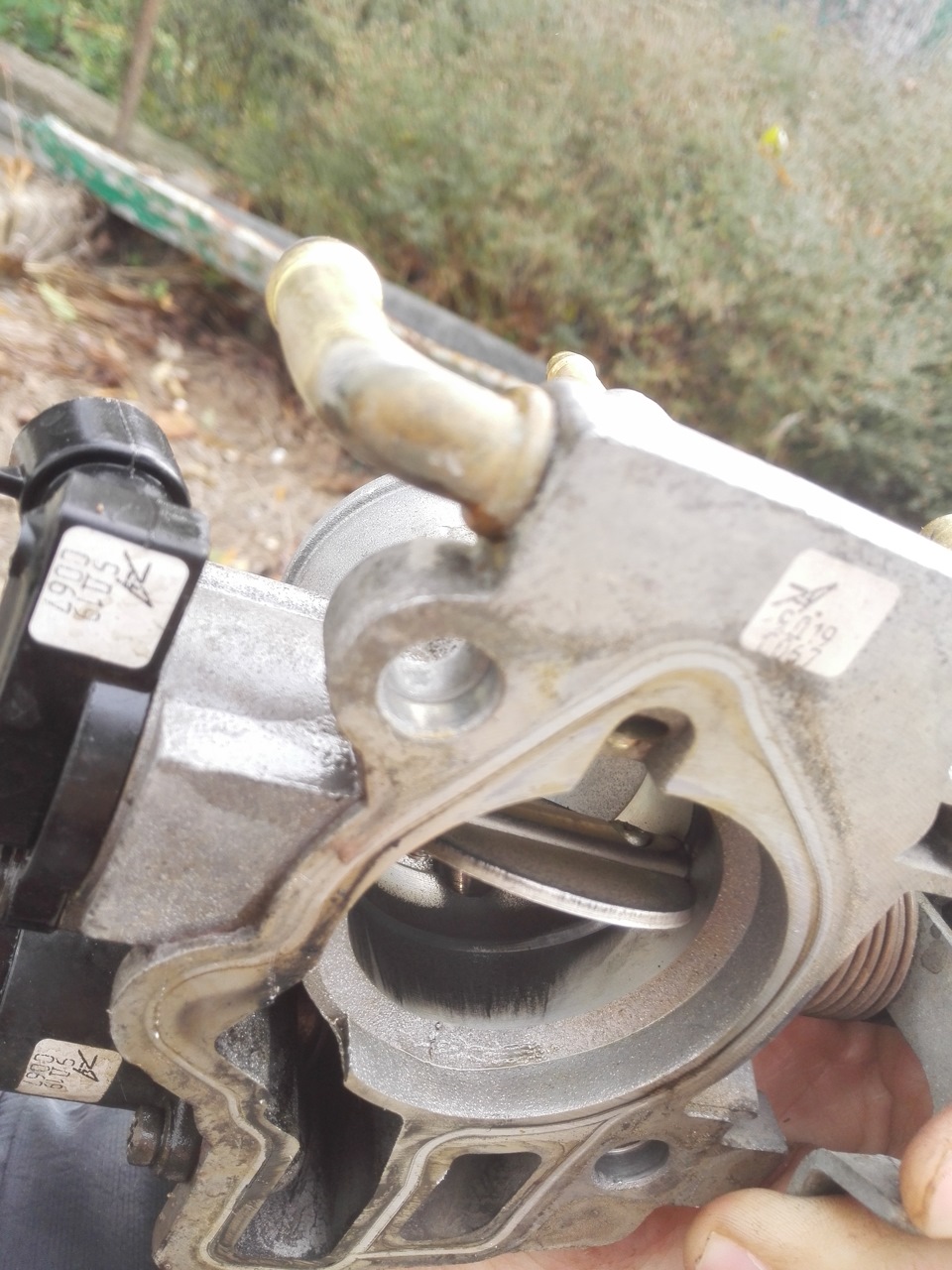 Промывка дроссельной заслонки — Lada Приора седан, 1,6 л, 2009 года ...