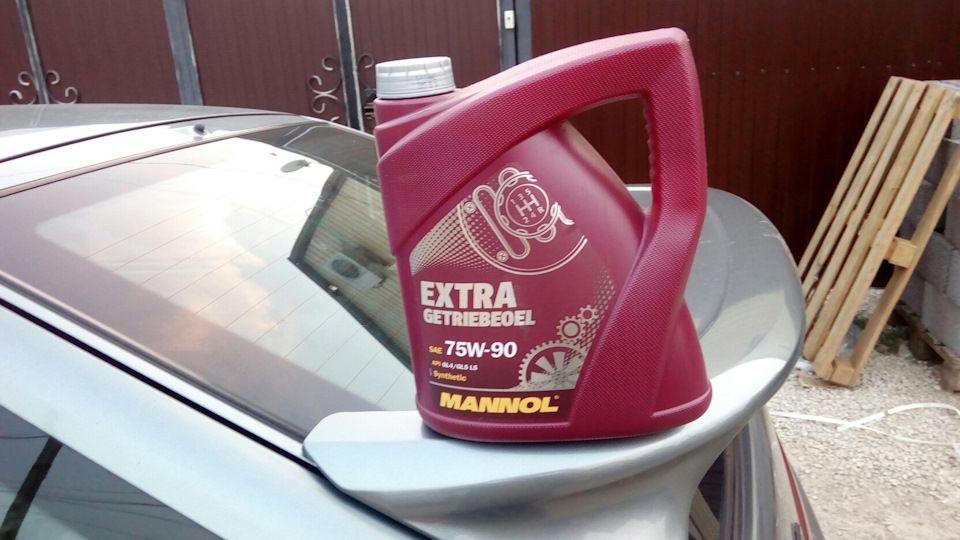 Починил коробку и залил масло в кпп mannol 75w90 extra getriebeoel ...