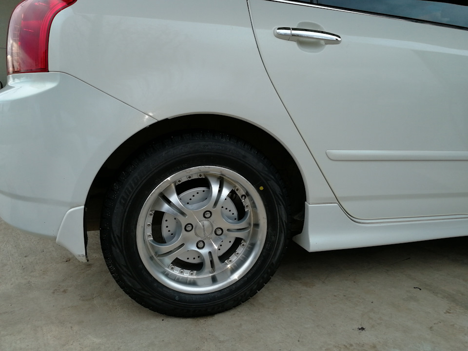 Тоже скрыл не симпатичные задние барабаны 😄 — Toyota Allex, 1,5 л, 2004 ...