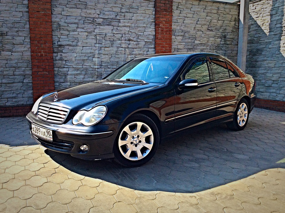 Класс 2005. Мерседес c200 w203. Мерседес c200 Kompressor. Мерседес c200 компрессор. Мерседес Бенц с 200 компрессор.