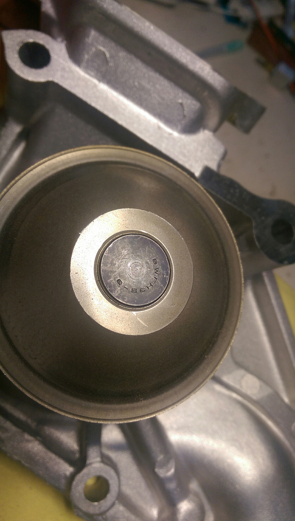 отличить оригинальную помпу