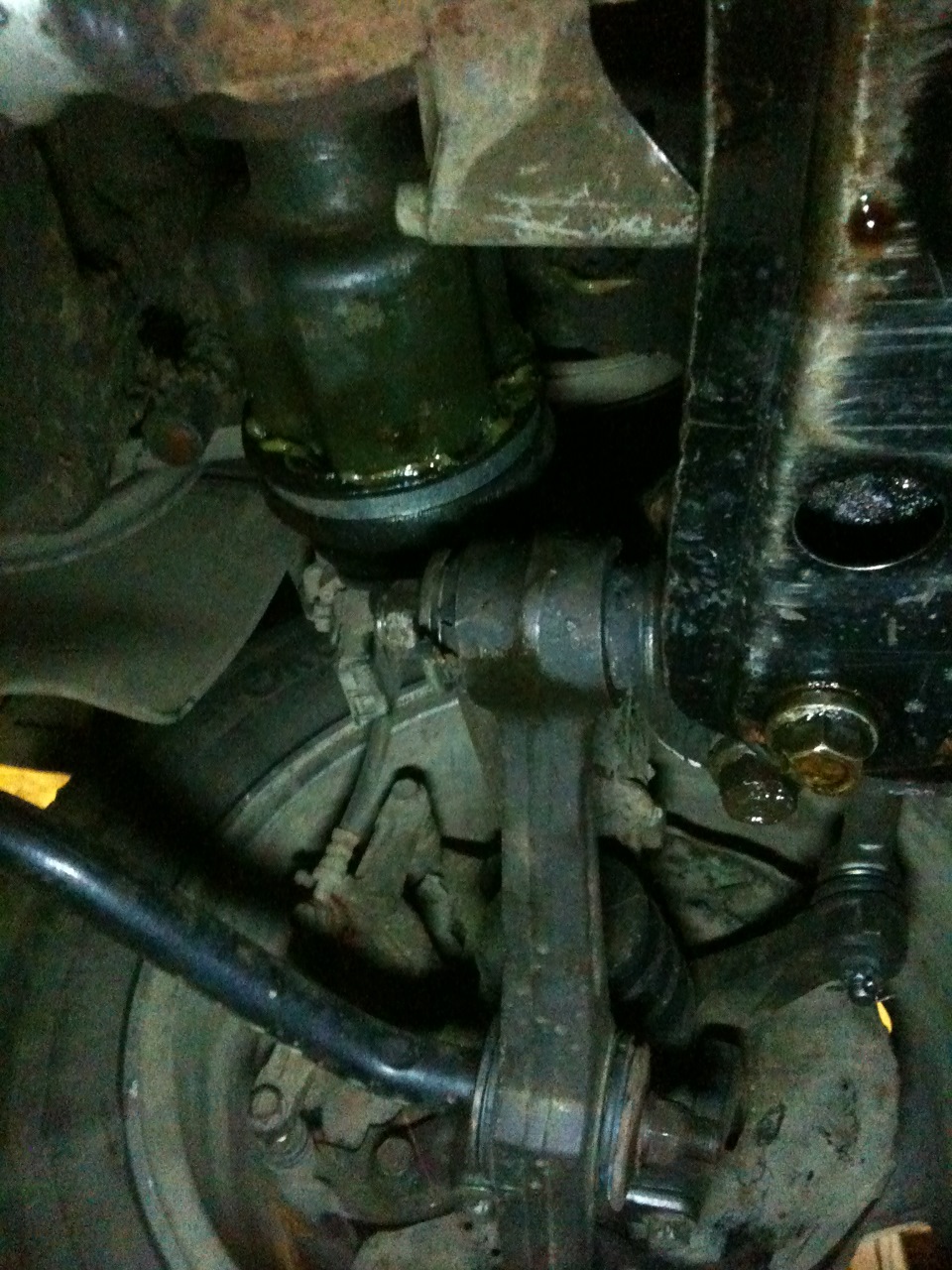 Усиливаю крепление рулевой рейки — Toyota Camry Prominent (V20), 2 л ...