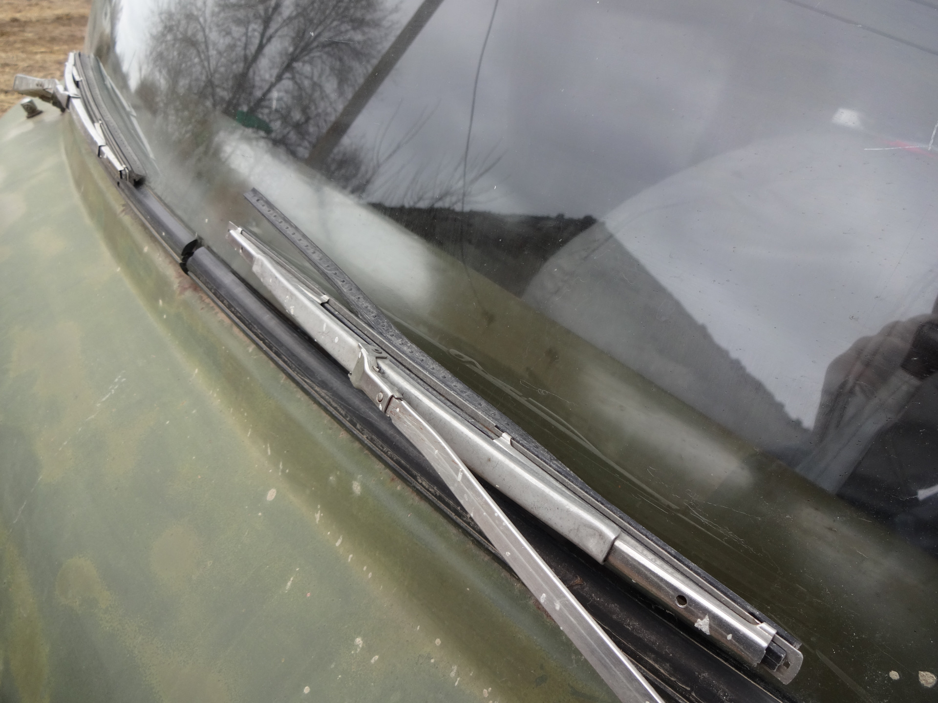 Дворники уаз 469. Крепление дворника уаз 469. Верхние щетки уаз 469 с паузой. Замена дворников уаз. Дворники на уаз фермер.