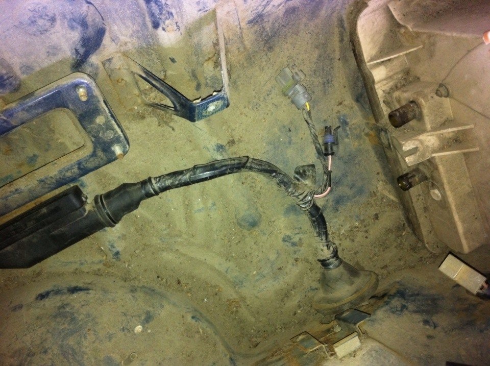 От куда эти две фишки? Проводка реногора — Сообщество «АЗЛК Club» на DRIVE2