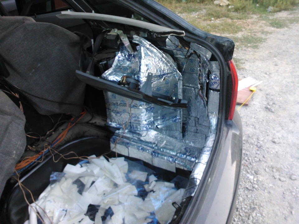 Проклейка виброй)) — Lada Приора хэтчбек, 1,6 л, 2009 года | автозвук ...