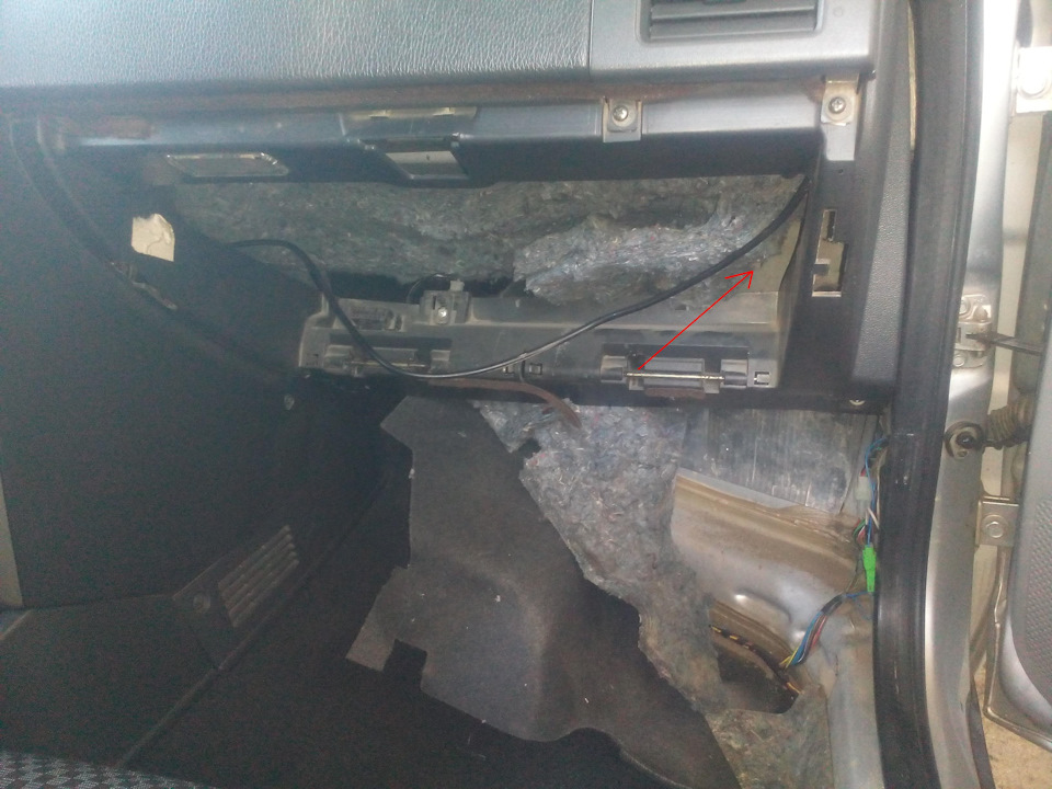 запотевание полика переднего пассажира — Lada Приора седан, 1,6 л, 2009 ...