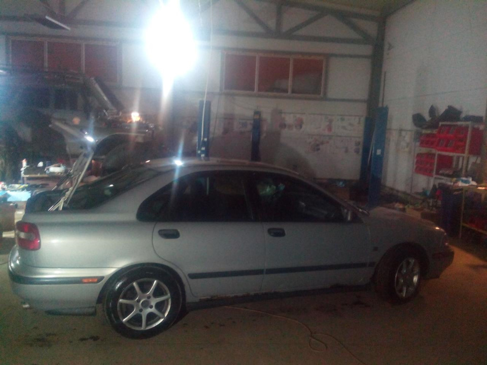 Операция "переТРУБАция" — Volvo S40 (1G), 1,9 л, 1997 года | своими ...