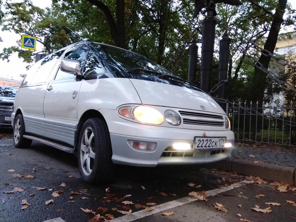 Осень пришла — Toyota Estima (I), 2,4 л, 1999 года | просто так | DRIVE2