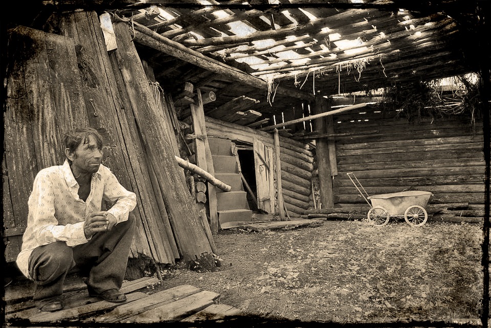 Исчезающие фотографии. Умирающие деревни. Деревня безнадега. Деревенская безнадёга. Смерть в деревне.