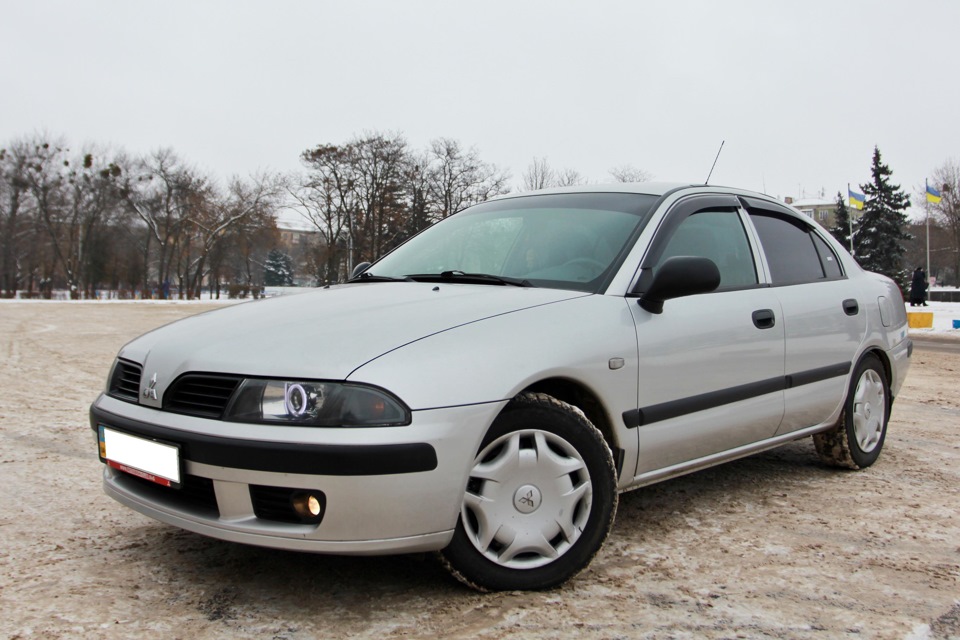 Mitsubishi carisma 2003 года. Мицубиси Каризма 1.3 2003 г.. Код краски Carisma. Код краски Мицубиси Каризма.