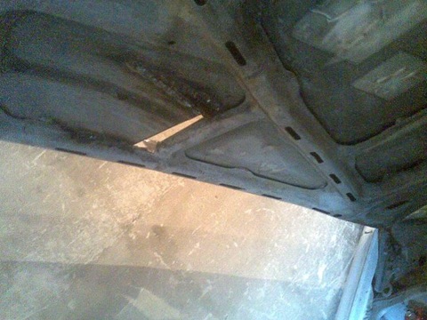 Hood Cutting Start - Toyota Sprinter Trueno 16L 1985